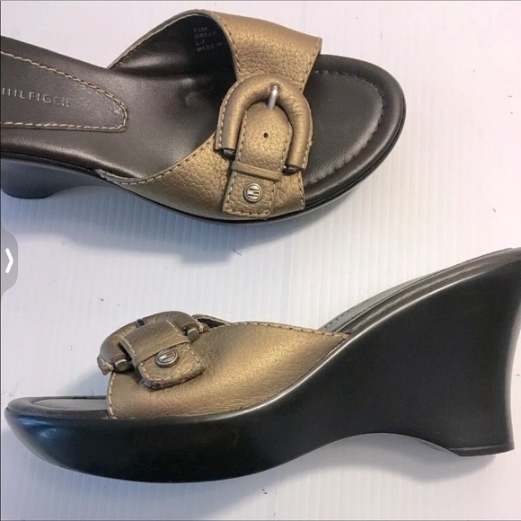 Tommy Hilfiger Greer Metallic Gold Leather Wedges Sandals Platforms Sz 8M - Picture 5 of 8